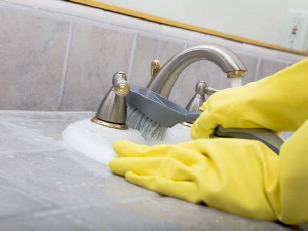 Reiniging sanitaire ruimte